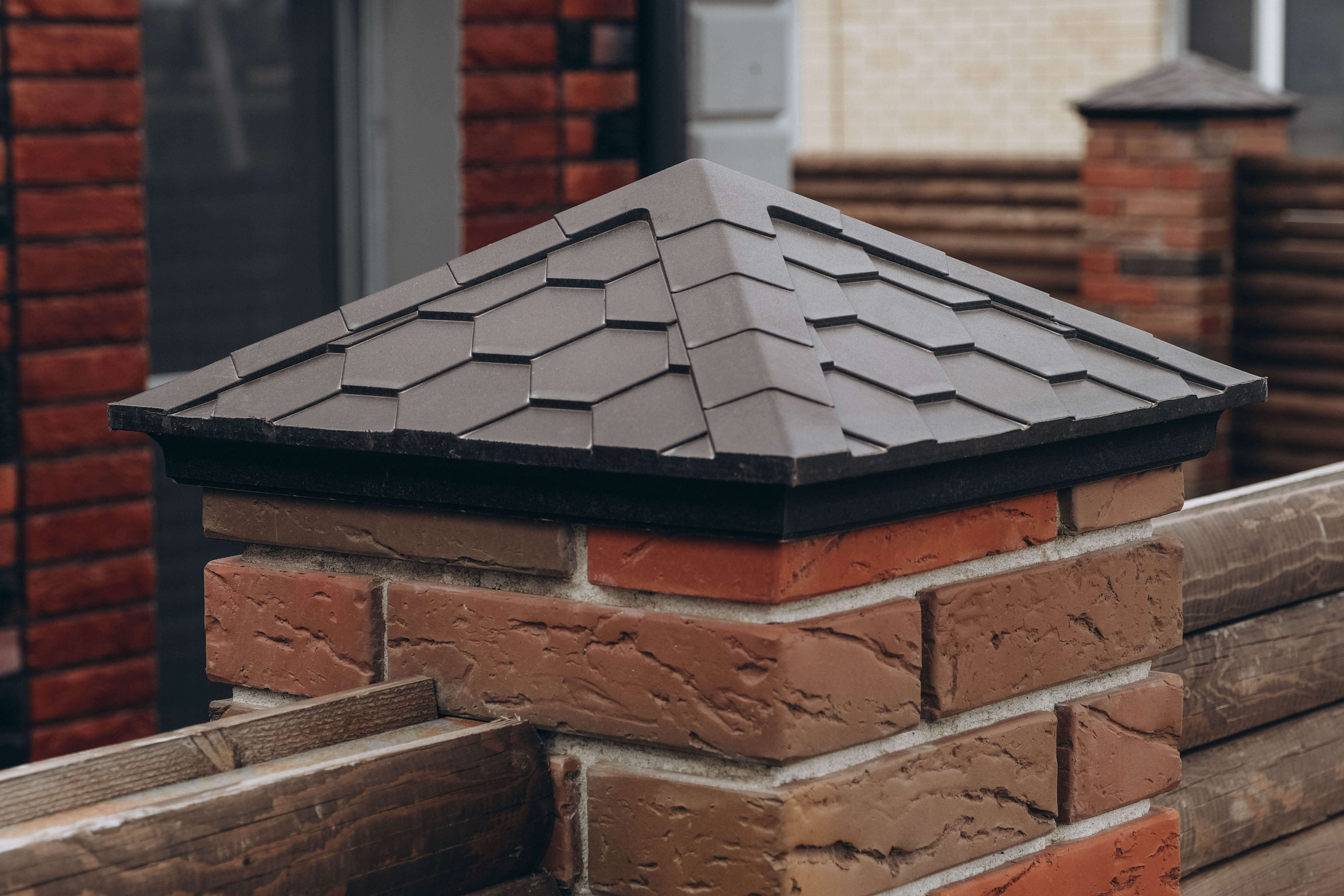 Колпак Zking Эверест Коричневый на столб 1.5х1.5 кирпича (390х390мм) в Нижнем Новгороде фото